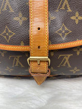 Load image into Gallery viewer, Louis Vuitton Saumur 35 SKU6654