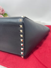 Load image into Gallery viewer, Valentino SKU6618