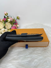 Load image into Gallery viewer, Louis Vuitton Compact Mid Size SKU6702