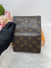 Load image into Gallery viewer, Kisslock Wallet SKU6568