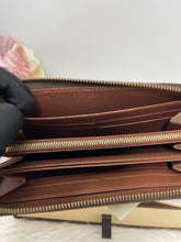 Load image into Gallery viewer, Zippy Monogram Wallet SKU6561