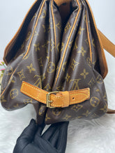 Load image into Gallery viewer, Louis Vuitton Saumur 35 SKU6654
