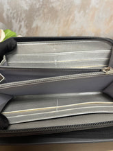Load image into Gallery viewer, Chanel Zippy Wallet SKU6821