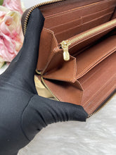 Load image into Gallery viewer, Zippy Monogram Wallet SKU6561