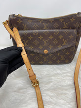 Load image into Gallery viewer, Louis Vuitton Mabillon SKU6744