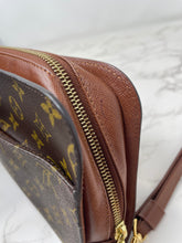 Load image into Gallery viewer, Louis Vuitton Orsay Clutch SKU6779