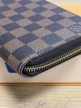 Load image into Gallery viewer, Louis Vuitton Zippy Wallet SKU6895