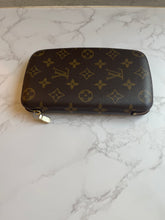 Load image into Gallery viewer, Geode Zippy Wallet SKU6322