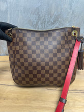Load image into Gallery viewer, Louis Vuitton Southbank SKU7003