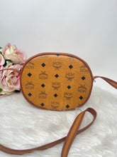 Load image into Gallery viewer, MCM Crossbody Round SKU6575
