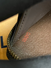 Load image into Gallery viewer, Louis Vuitton Zippy Wallet SKU6895
