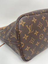 Load image into Gallery viewer, Neverfull MM Pivione SKU6530