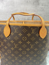 Load image into Gallery viewer, Neverfull MM Beige SKU6460