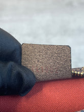 Load image into Gallery viewer, Pochette Trouse DE SKU6493