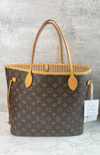 Load image into Gallery viewer, Neverfull MM Beige SKU6460