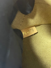 Load image into Gallery viewer, Couer Game On SKU6496