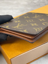 Load image into Gallery viewer, Bifold Wallet SKU6296