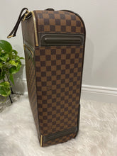 Load image into Gallery viewer, Business Pegase 55 DE SKU6423