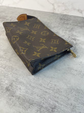 Load image into Gallery viewer, Toiletry 15 SKU6485