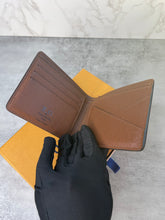Load image into Gallery viewer, Men’s Wallet SKU6551