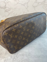 Load image into Gallery viewer, Neverfull MM SKU6526