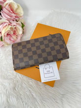 Load image into Gallery viewer, Zippy Wallet DE SKU6419