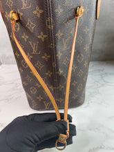 Load image into Gallery viewer, Neverfull MM Beige SKU6460