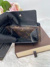 Load image into Gallery viewer, Mens Macassar Wallet SKU6391