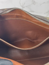 Load image into Gallery viewer, Trocadero 23 SKU6490