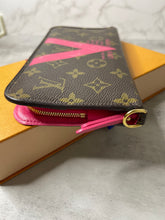 Load image into Gallery viewer, Insolite Wallet SKU6484
