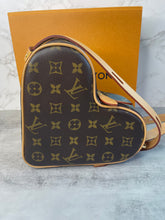 Load image into Gallery viewer, Couer Game On SKU6496