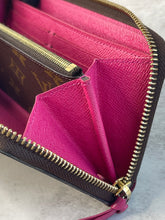 Load image into Gallery viewer, Clemence Fuchsia SKU6468