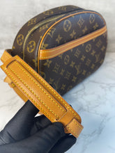 Load image into Gallery viewer, Blois Crossbody SKU6501
