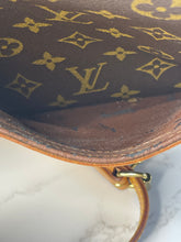 Load image into Gallery viewer, Blois Crossbody SKU6501