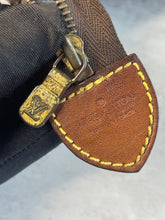 Load image into Gallery viewer, Toiletry 26 Monogram SKU6486