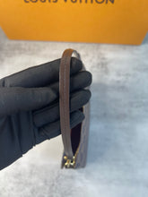Load image into Gallery viewer, Pochette Trouse DE SKU6493