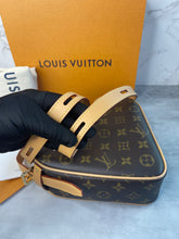 Load image into Gallery viewer, Couer Game On SKU6496