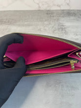 Load image into Gallery viewer, Clemence Fuchsia SKU6468