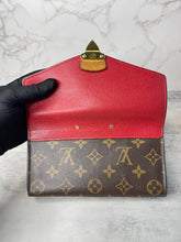 Load image into Gallery viewer, Pallas Red Wallet SKU6469