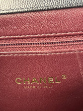 Load image into Gallery viewer, Chanel Business Affinity SKU6448