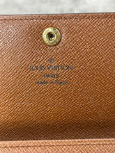 Load image into Gallery viewer, Tressor Wallet SKU6533