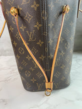 Load image into Gallery viewer, Neverfull MM Beige SKU6460