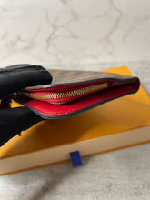 Load image into Gallery viewer, Insolite Wallet SKU6483