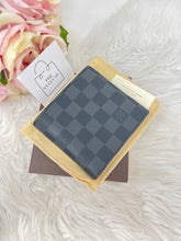 Load image into Gallery viewer, Mens Bifold Wallet SKU6368