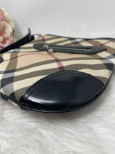Load image into Gallery viewer, Burberry Nova SKU6417