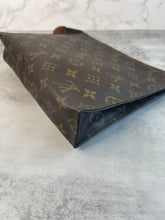 Load image into Gallery viewer, Toiletry 26 Monogram SKU6486