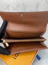 Load image into Gallery viewer, Sarah Wallet SKU6532