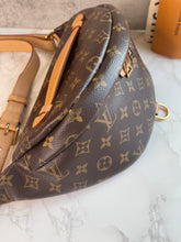 Load image into Gallery viewer, Bumbag Monogram SKU6521