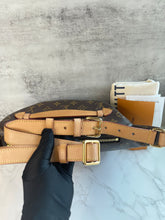 Load image into Gallery viewer, Bumbag Monogram SKU6521