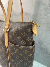 Load image into Gallery viewer, Totally MM Monogram SKU6436